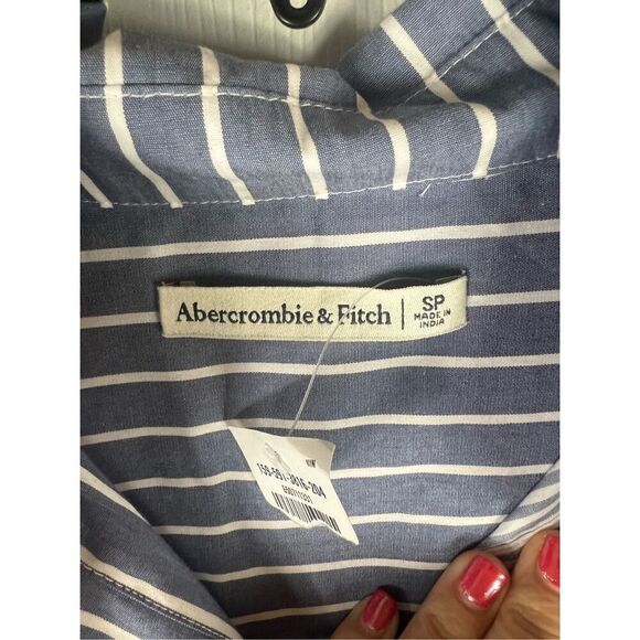 NWT Abercrombie & Fitch Womens Button Down Front Blouse Size SP - Picture 2 of 4